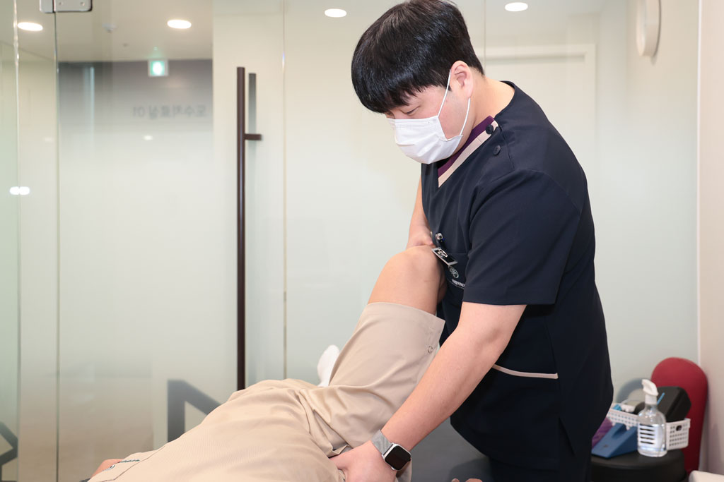 아주편한재활의학과의원 아주편한재활의학과 치료센터 4층 도수치료센터, 물리치료센터 1 &2 내부사진